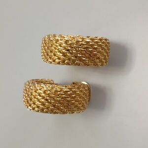 Chunky Statement Hoops Earrings 1" Classic Office Career Old Money Gold Tone